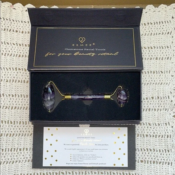 ESMEE Amethyst Facial Roller in Amethyst Stone and Gold - Picture 2 of 4